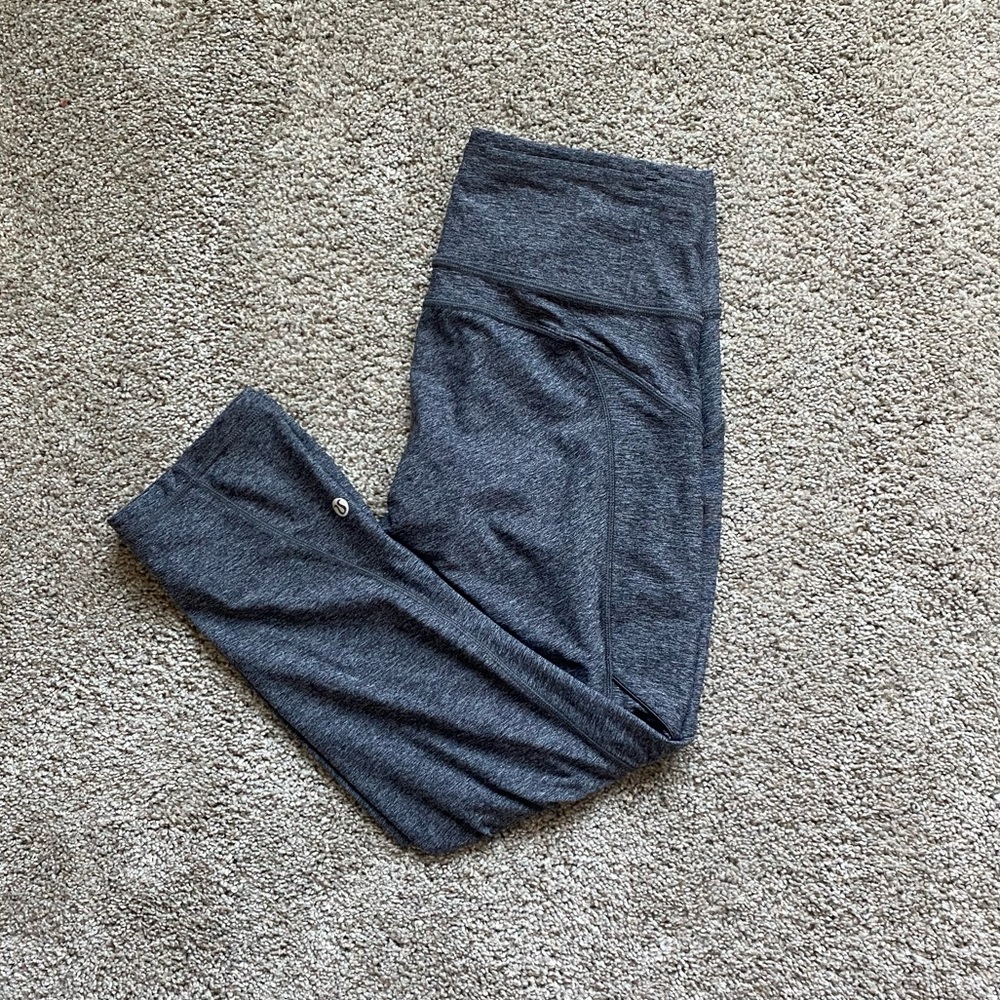 Heathered Black Crop